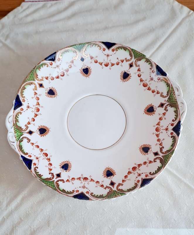 vintage beautiful large plate/platter/saucer for tureen?