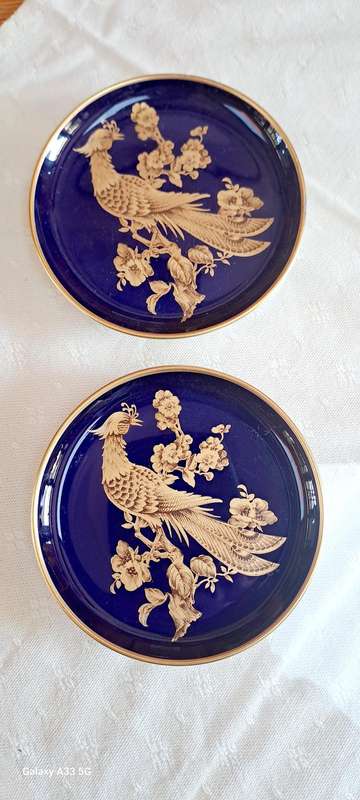 2x Kaiser Germany Symphonie design Nossek small display plates