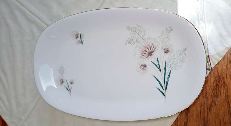 porcelain platter HERTEL JACOBS BAVARIA GERMANY beautiful 33x20.5cm