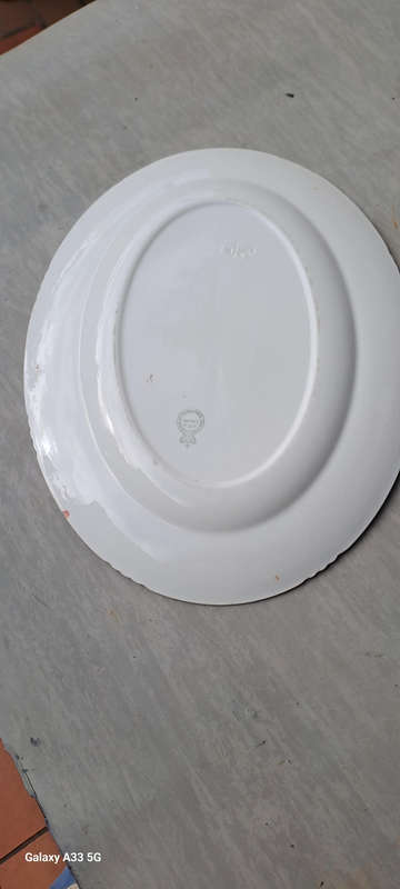 Lagre porcelain platter  JOHN MADDOCK & SON - Royal  Vitreous 37 CM