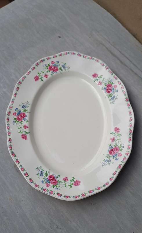 Stunning Wedgwood large oval rose platter Harmony Rose 36x28.5cm