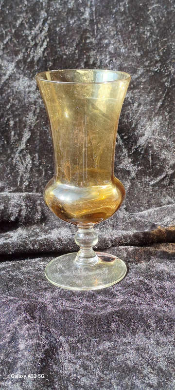 BALBOA VENETIAN hand made glass vase lovely, made in Italy