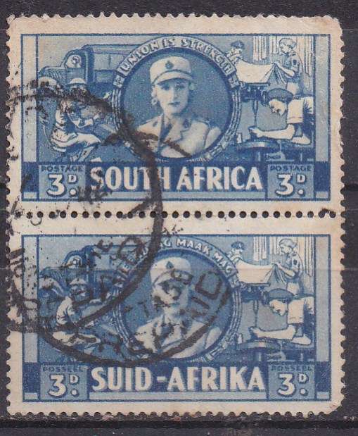 Union of SA 1941-42 large war effort issue 3d vertical pair FU