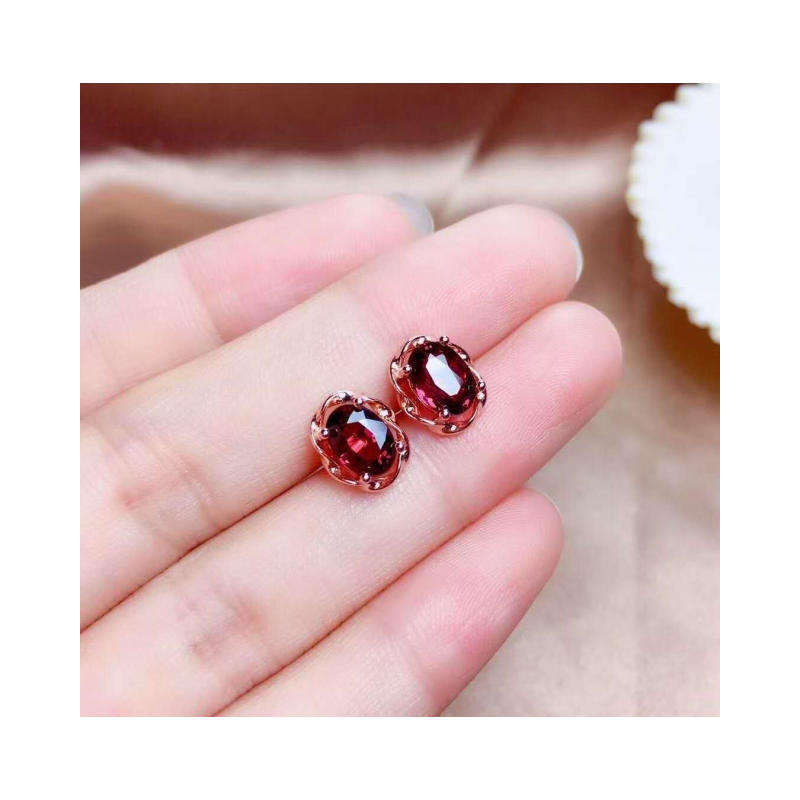 Red rose earrings