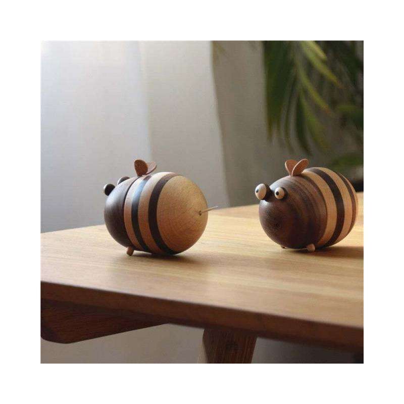 Bee shaped toothpick holder