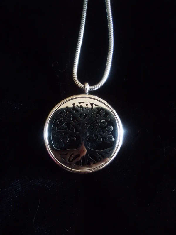Stainless Steel Tree of Life Oil Diffuser Locket