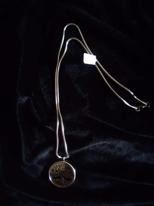 Stainless Steel Tree of Life Oil Diffuser Locket