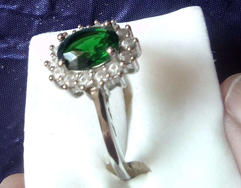 Diana Cut Ring - Green