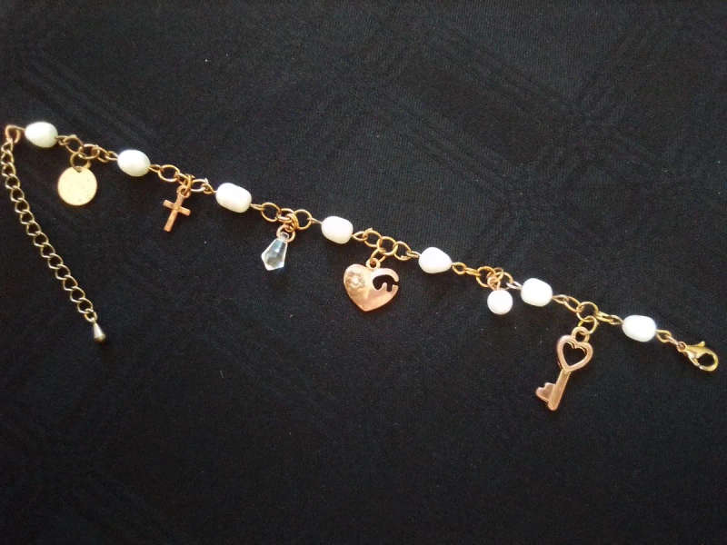 Pearl Charm Bracelet - White