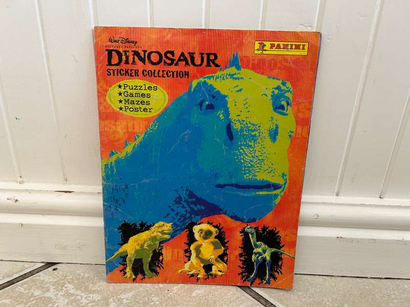 South Africa Walt Disney DINOSAUR complete album by Panini Italy