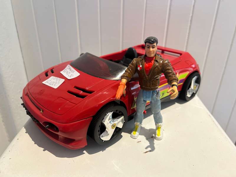 The JAMES BOND junior animated show Action Figure 1990s Hasbro toys