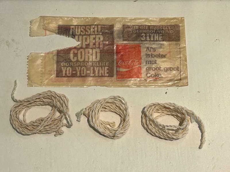 Genuine South African Coca Cola Coke 1969 COKE Russell Yo-Yo Replacement 3 String Packet