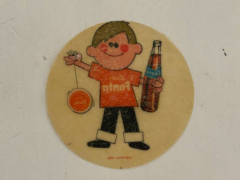 very rare Genuine South African Coca Cola company 1969 FANTA Russell Yo-Yo Promotional Sticker