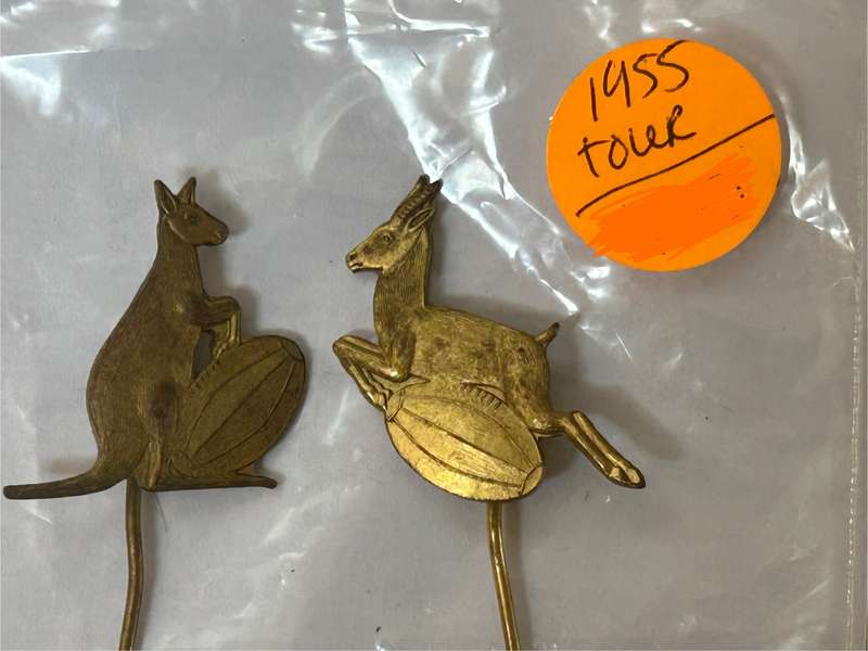 1955 South Africa RUGBY SPRINGBOKS Vs BRITISH LIONS & AUSTRALIAN TOUR Supporters metal Pins