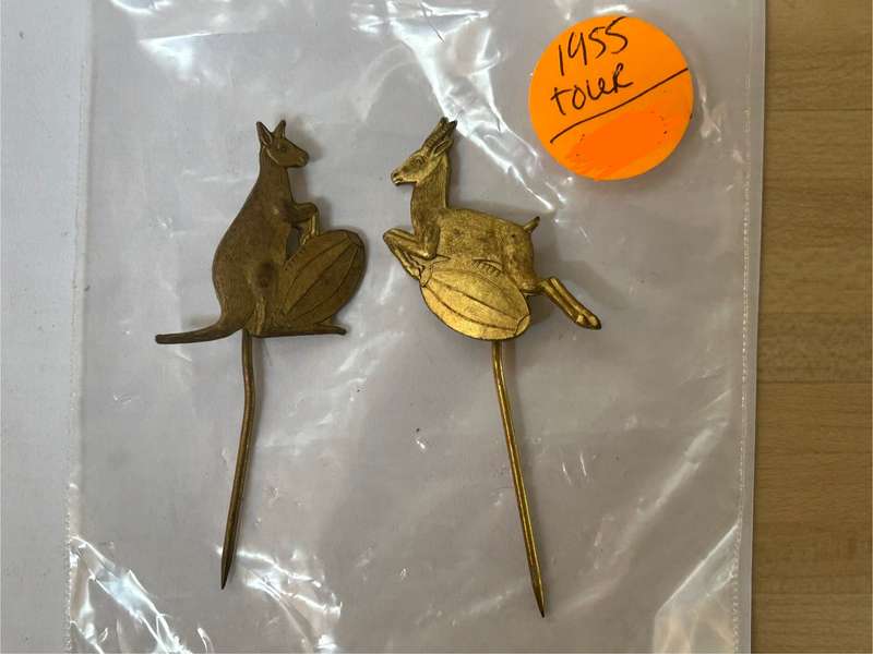 1955 South Africa RUGBY SPRINGBOKS Vs BRITISH LIONS & AUSTRALIAN TOUR Supporters metal Pins