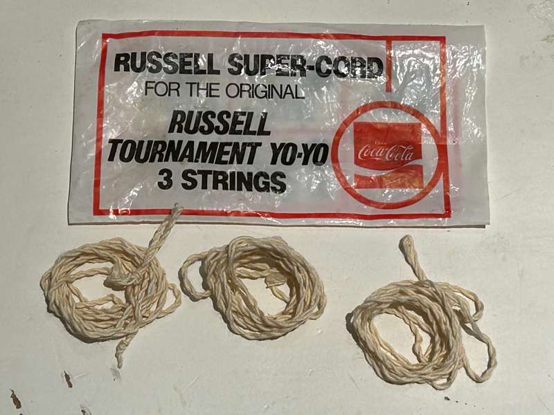 Genuine South African Coca Cola Coke 1985 COKE Russell Yo-Yo Replacement 3 String Packet