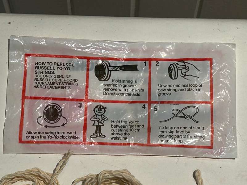Genuine South African Coca Cola Coke 1985 COKE Russell Yo-Yo Replacement 3 String Packet
