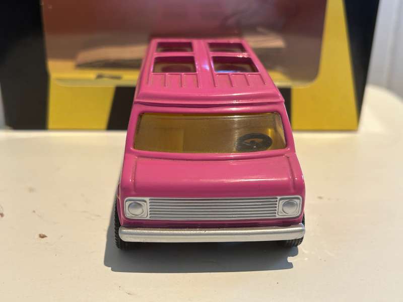 CORGi CC87501 CHARLIE'S ANGELS Van from the TV Series 2001 mint in box