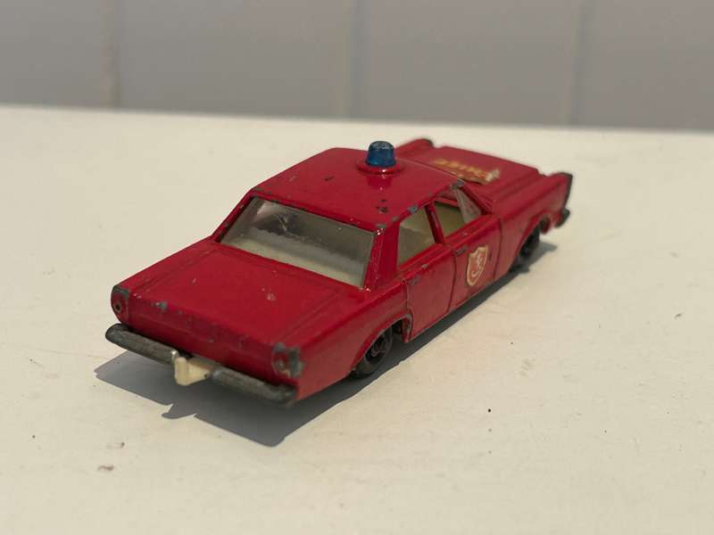 Vintage MATCHBOX LESNEY 1960s diecast No: 59 FORD GALAXIE Fire Chief Car