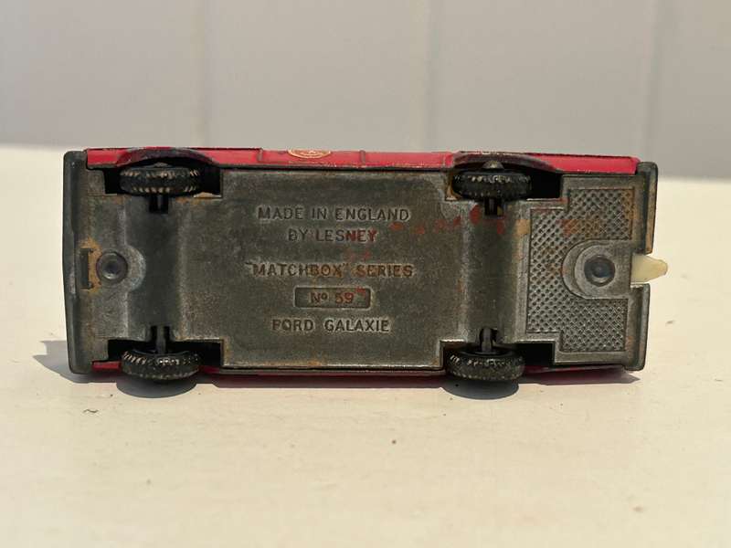 Vintage MATCHBOX LESNEY 1960s diecast No: 59 FORD GALAXIE Fire Chief Car