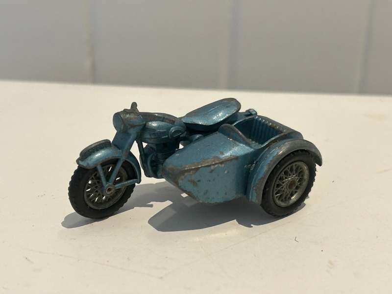 Vintage MATCHBOX LESNEY 1960s diecast No: 4 TRIUMPH T110 Motorcycle and Sidecar