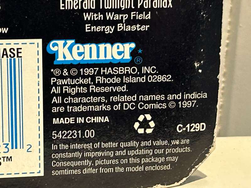 Kenner Toys Hasbro 1997 Total Justice DC Comics THE HUNTRESS Batman's Daughter Action figure