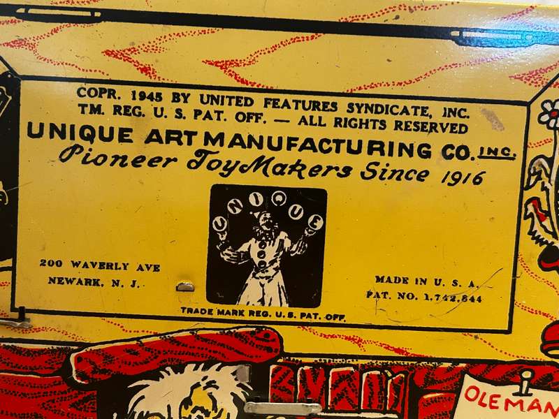 1945 LIL ABNER & HIS DOG BATCH BAND Tinplate windup toy by the Unique Art Manufacturing Company