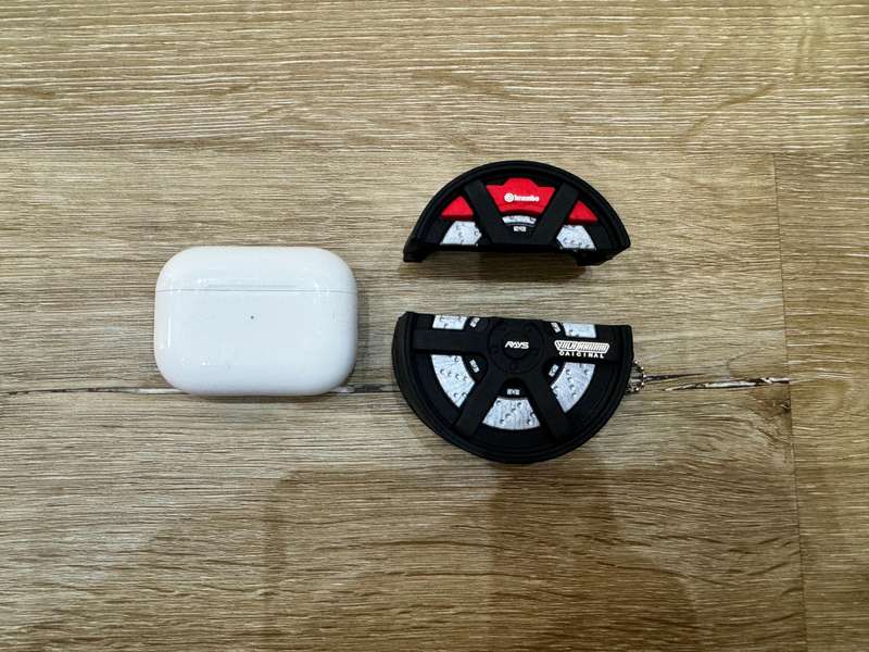 Airpods Pro Case Cover Mag wheel Looking