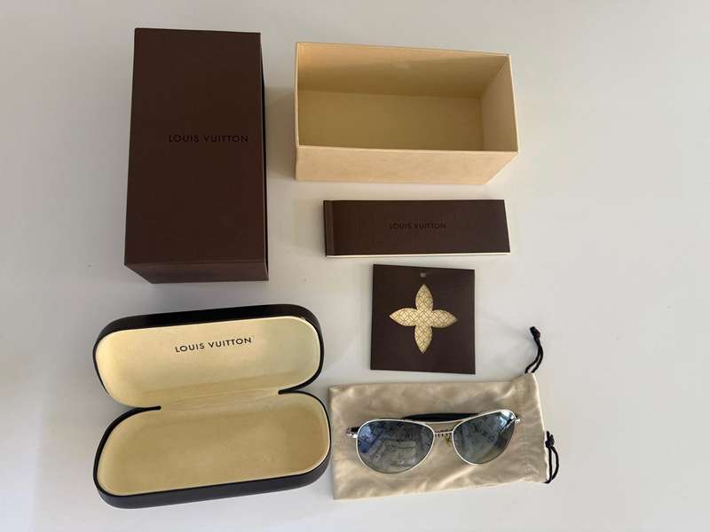 Original Louis Vuitton Polit Sun Glasses