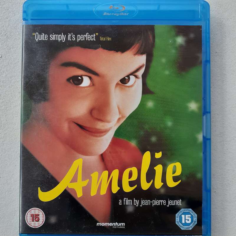 Amelie (A Flim by Jean-Pierre Jeunet) [Blu-ray Movie]