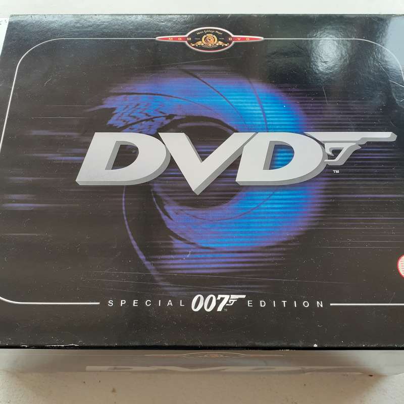 James Bond Special 007 Edition Metal Tin [19 Movies / 38 Disc DVD Collection]