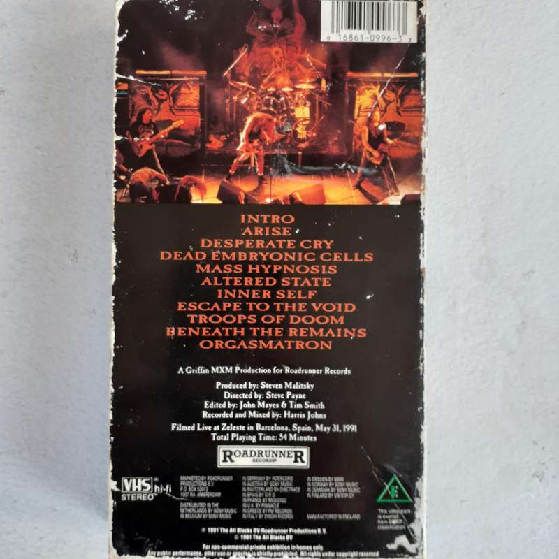 Sepultura - Under Siege (Live In Barcelona) [VHS VIDEO CASSETTE]