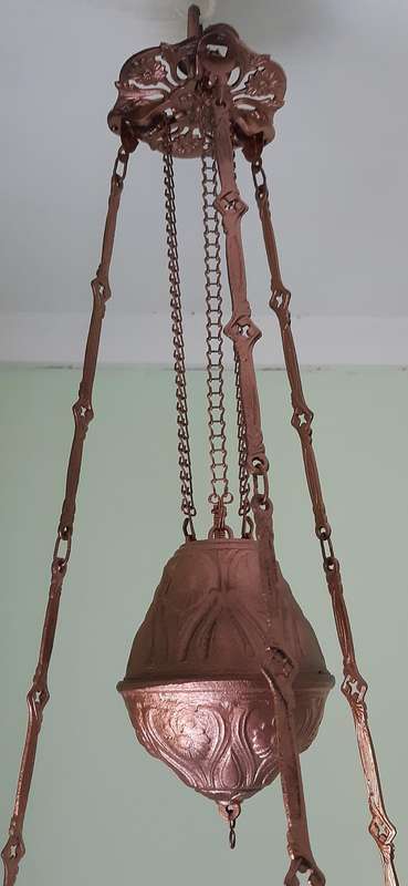 Beautiful Victorian Haning Counterweighted Oil Lamp