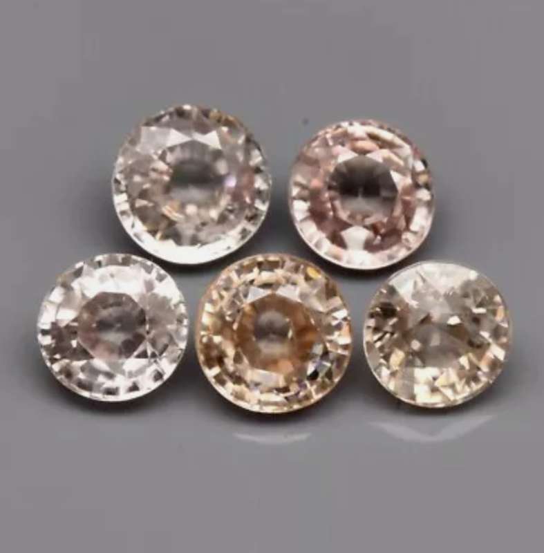 5pcs Lot 2.37ct t.w Round Natural Unheated Light Champagne Zircon