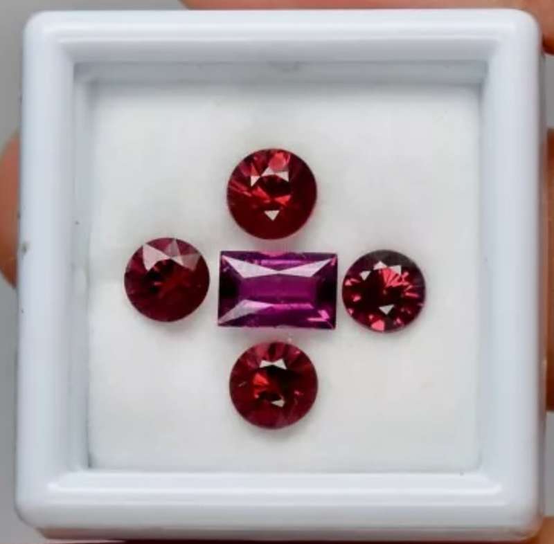 5 Piece Lot 3.56ct t.w Baguette & Round Natural Purple-Pink Rhodolite Garnet