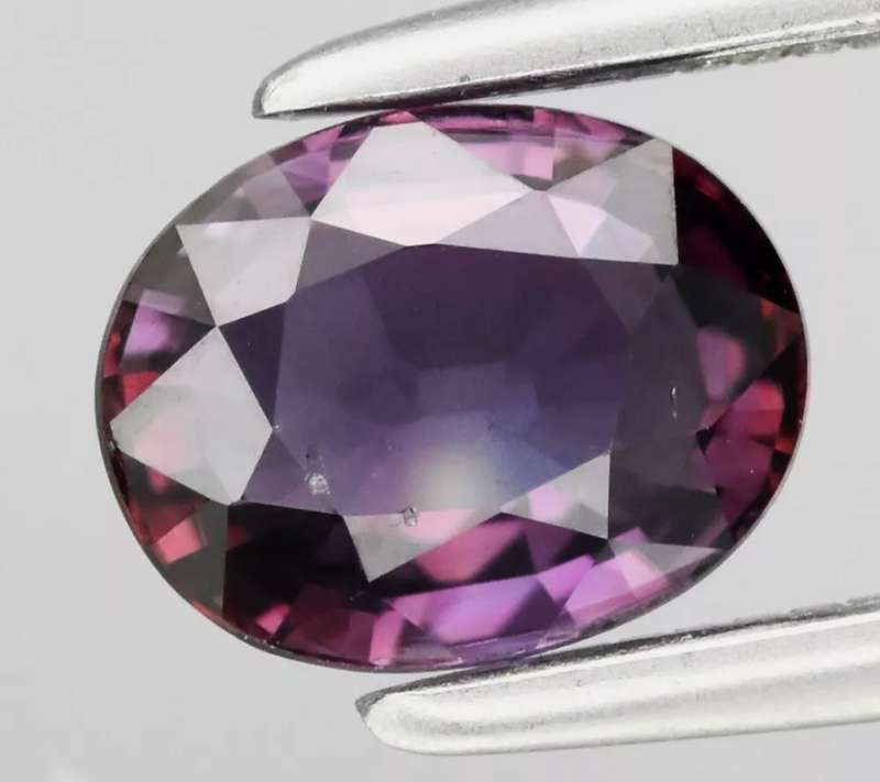Stunning! Oval Cut Natural Pinkish Purple Sapphire