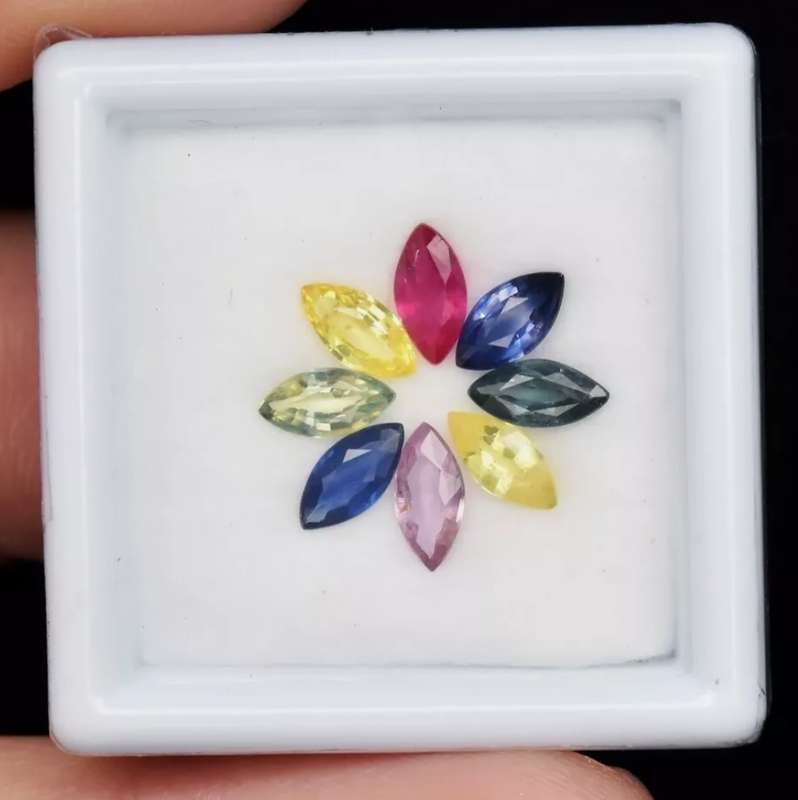 Beautiful 8 Piece Lot 2.02ct t.w Marquise Multi-Colour Sapphire