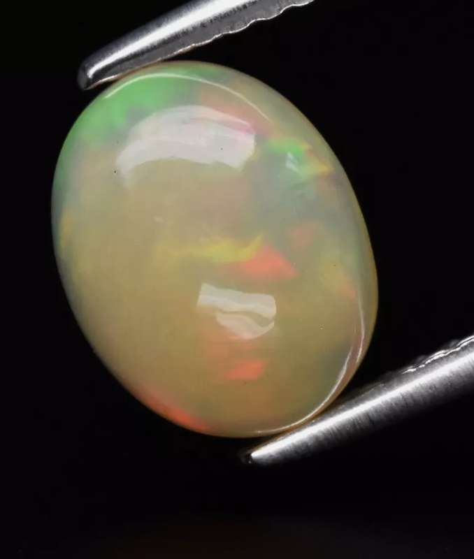 Stunning! 1.30ct Oval Cut Natural Play-of-Colour Crystal Opal