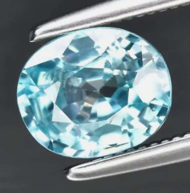 Beautiful! Oval Cut Natural Blue Zircon