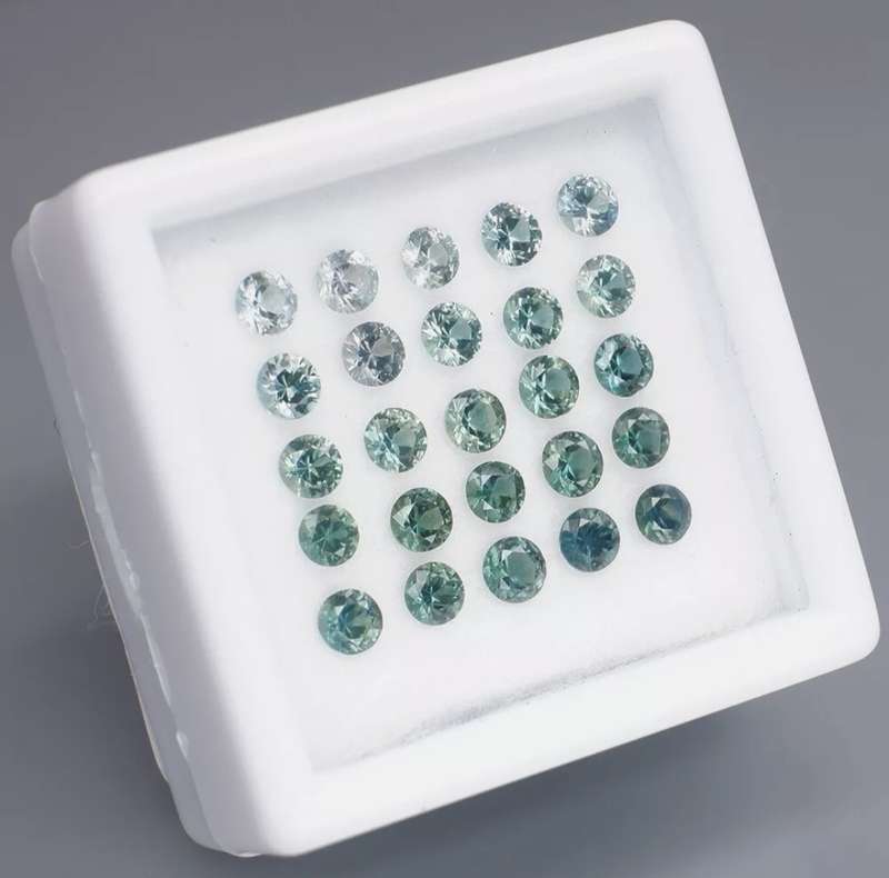 Natural Sapphire Lot 2.50ct t.w 25 pieces Round cut