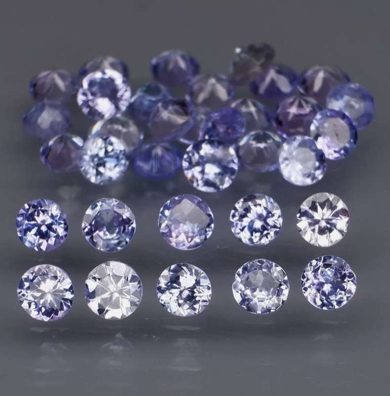 3.77ct t.w 35 Piece Lot Natural Round Cut Purplish Blue Tanzanite - Your bid is for all 35 Pieces