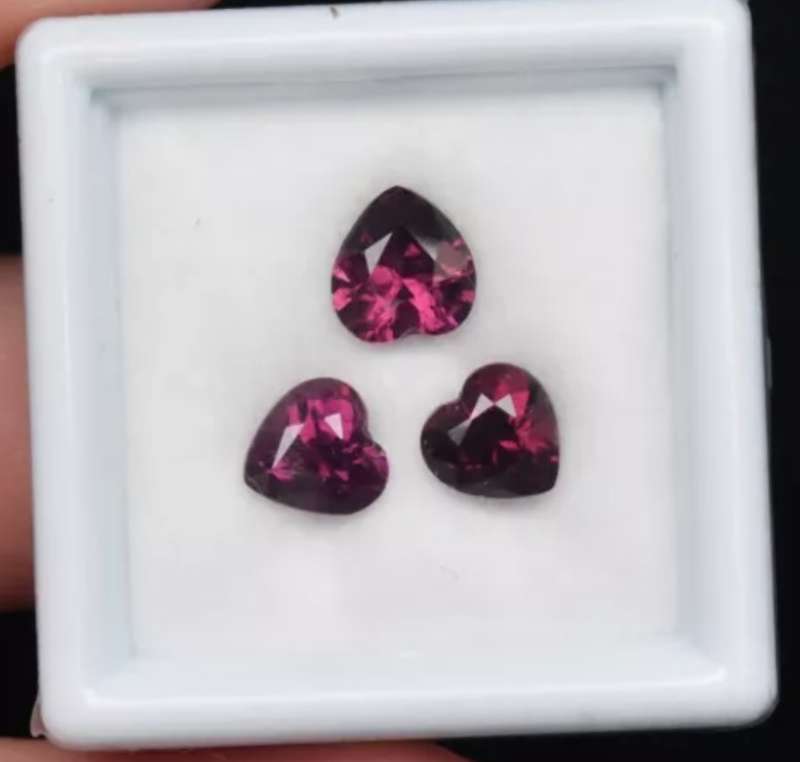 3 Piece Lot 2.82ct t.w Heart Natural Rhodolite Garnet