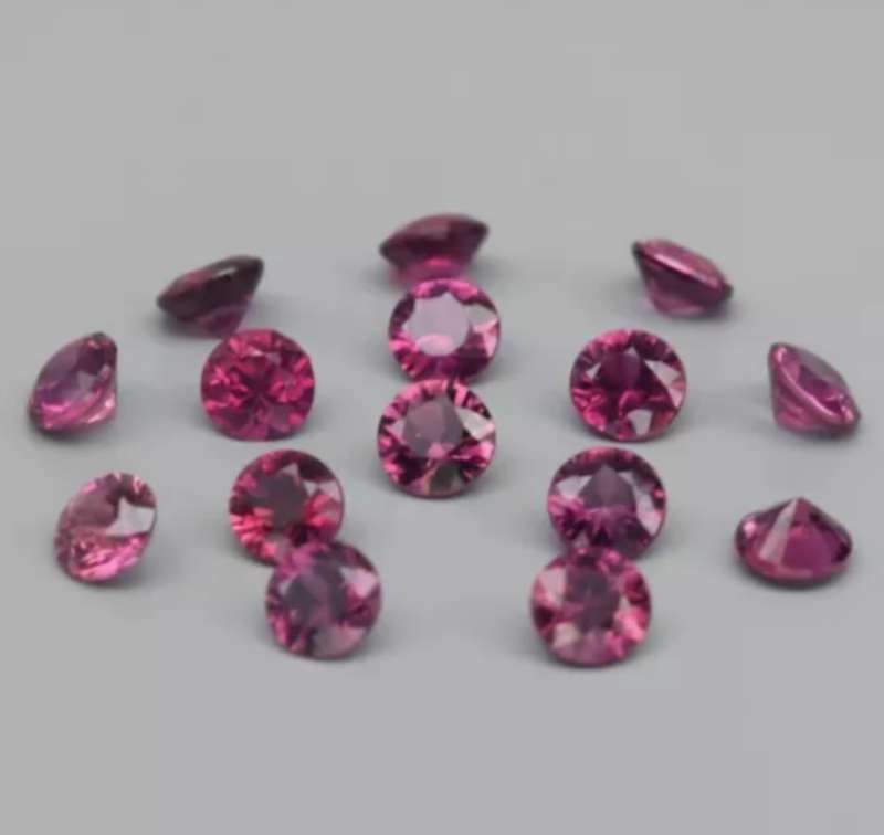 15 piece Sapphire and Ruby mixed Gemstone lot