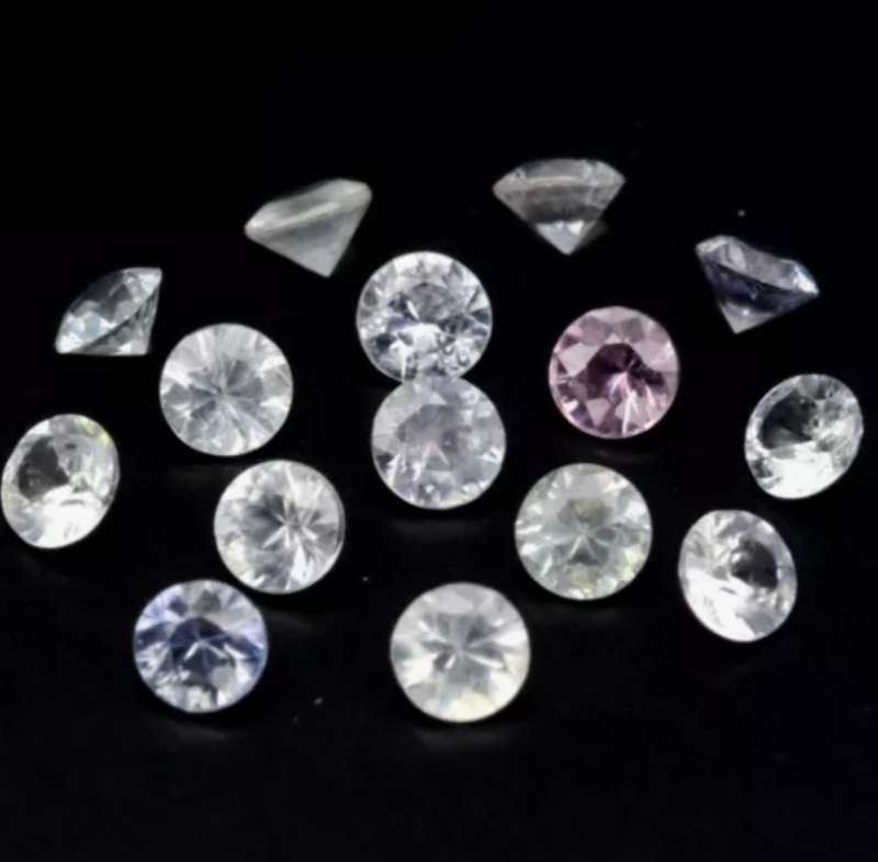 15 Piece Lot 1.73ct Round Cut Multi-Colour Sapphire - Your bid is for all 15 pieces