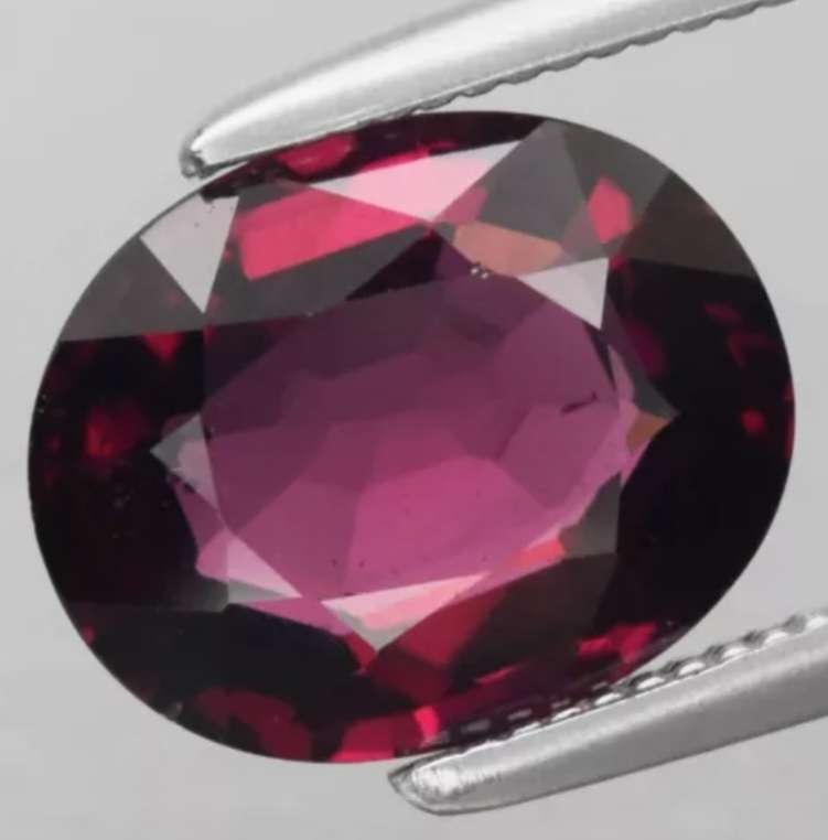 Beautiful 2.05 Oval Cut Natural Purplish Pink Rhodolite Garnet