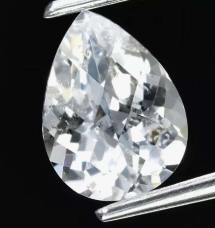 Natural Pear Cut white topaz