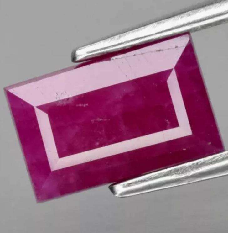 Beautiful 1.68ct Natural Baguette  Ruby