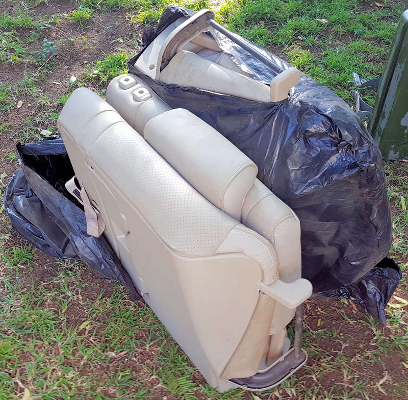 Toyota Prado VX 4.0 2003 Rear Detachable Seats