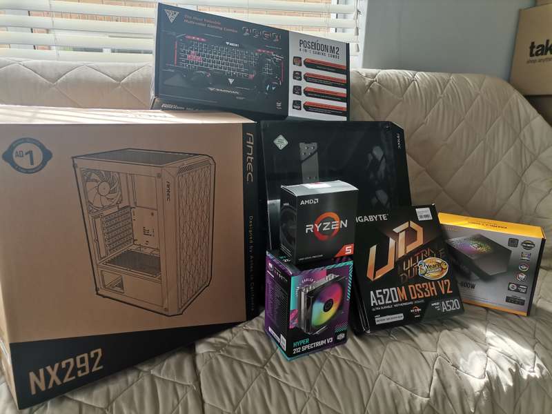 Ryzen 5 Gaming PC with GTX 1070 8GB & 32GB RAM + 4-in-1 Bundle