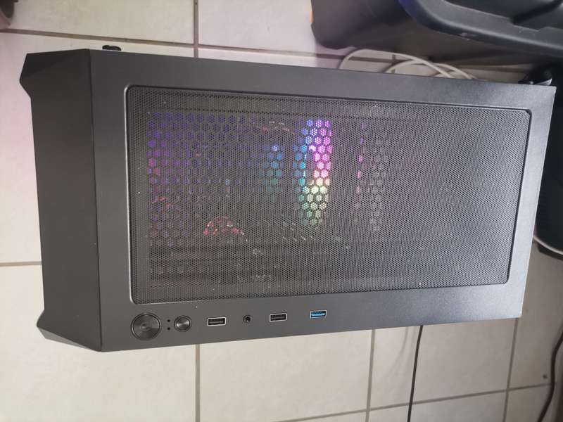 Ryzen 5 Gaming PC with GTX 1070 8GB & 32GB RAM + 4-in-1 Bundle